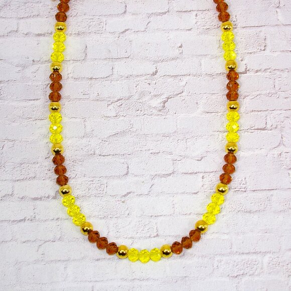 Yellow and brown all glass bead necklace mixed with polished gold beads. - Picture 6 of 8